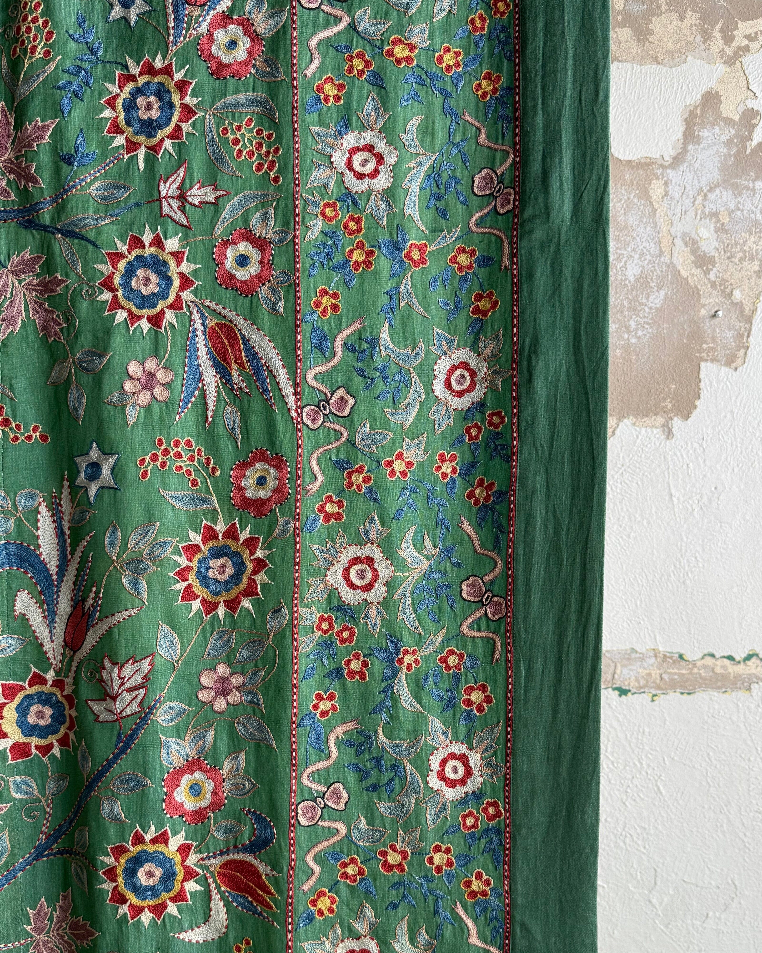 Hand Stitched Suzani (CSSU48125 | 84" x 122") Suzani Aziz Suzani 
