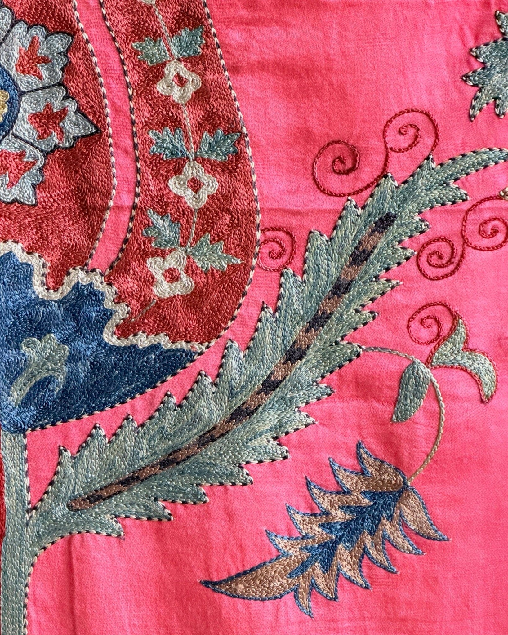 Hand Stitched Suzani (CSSU610226 | 45 x 63") Suzani Aziz Suzani 