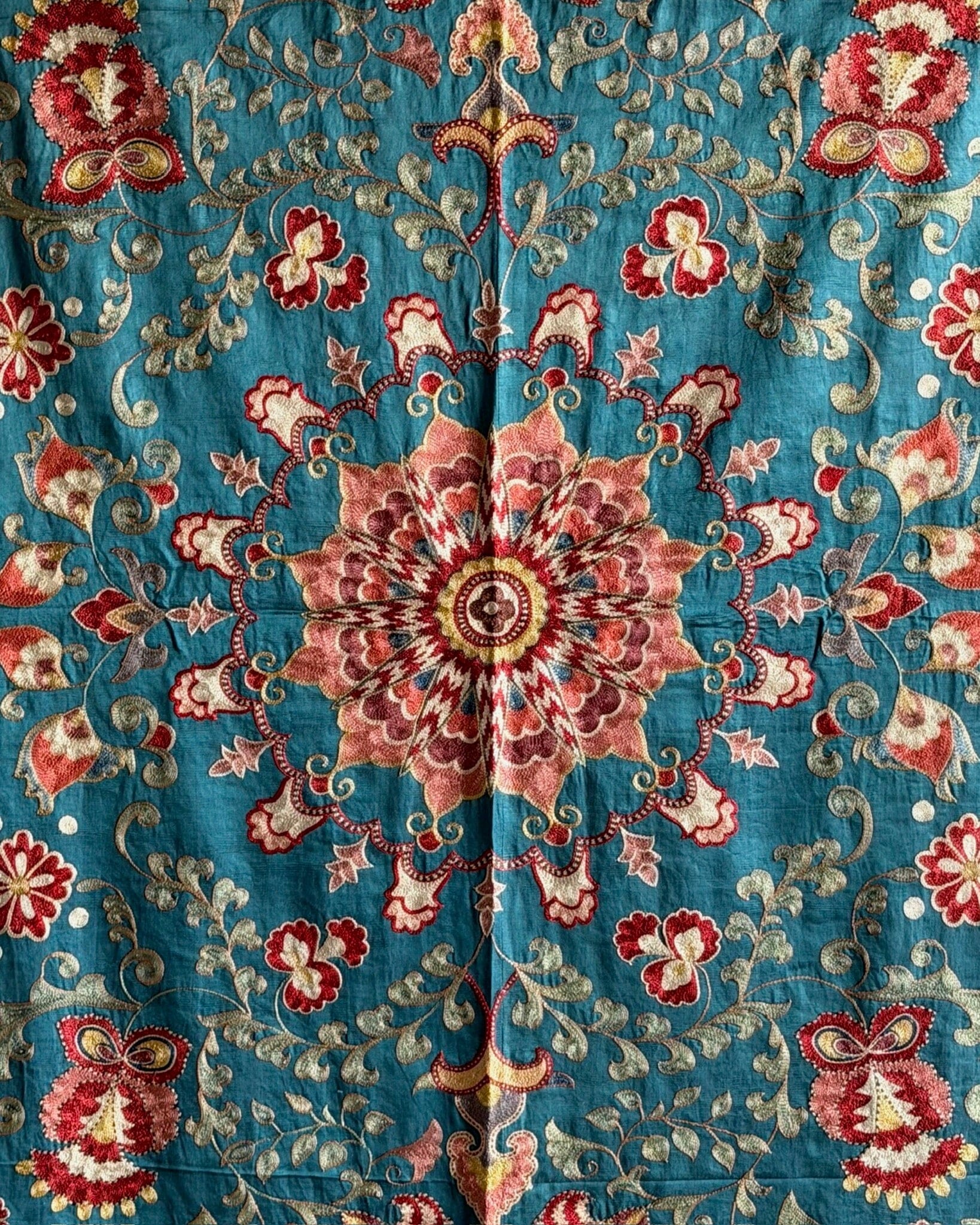 Hand Stitched Suzani (CSSU610326 | 44 x 65" ) Suzani Aziz Suzani 