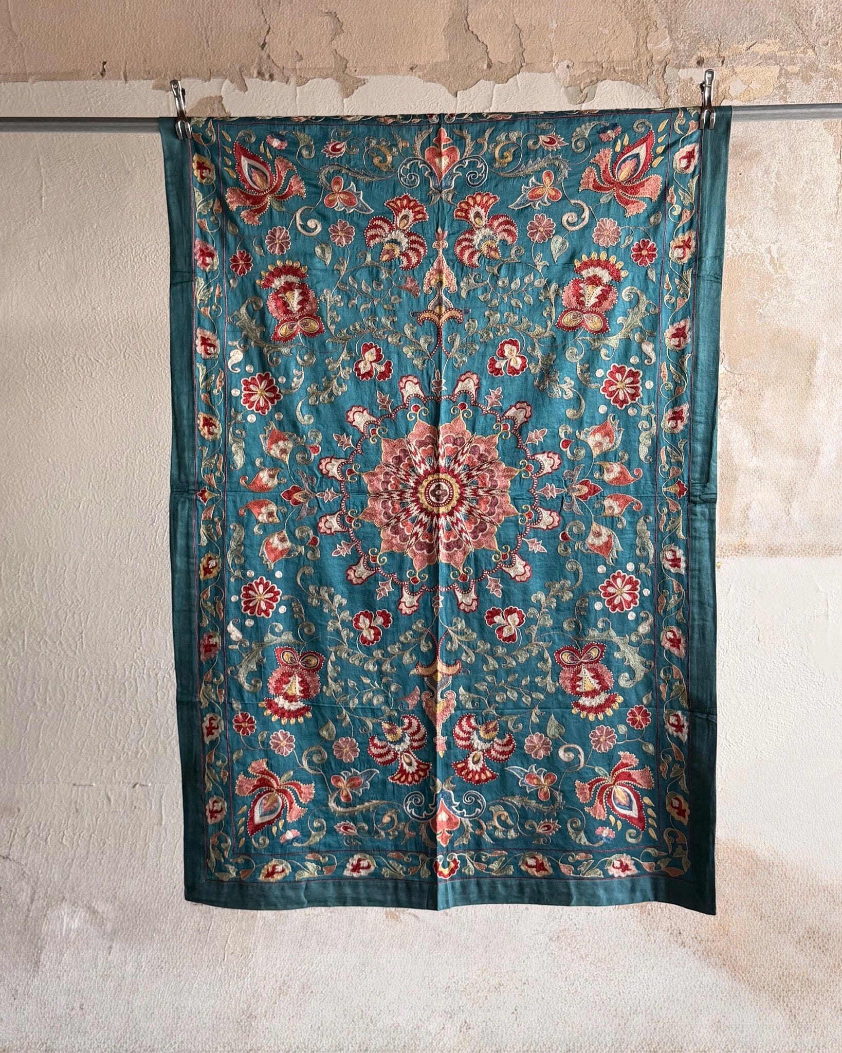 Hand Stitched Suzani (CSSU610326 | 44 x 65" ) Suzani Aziz Suzani 
