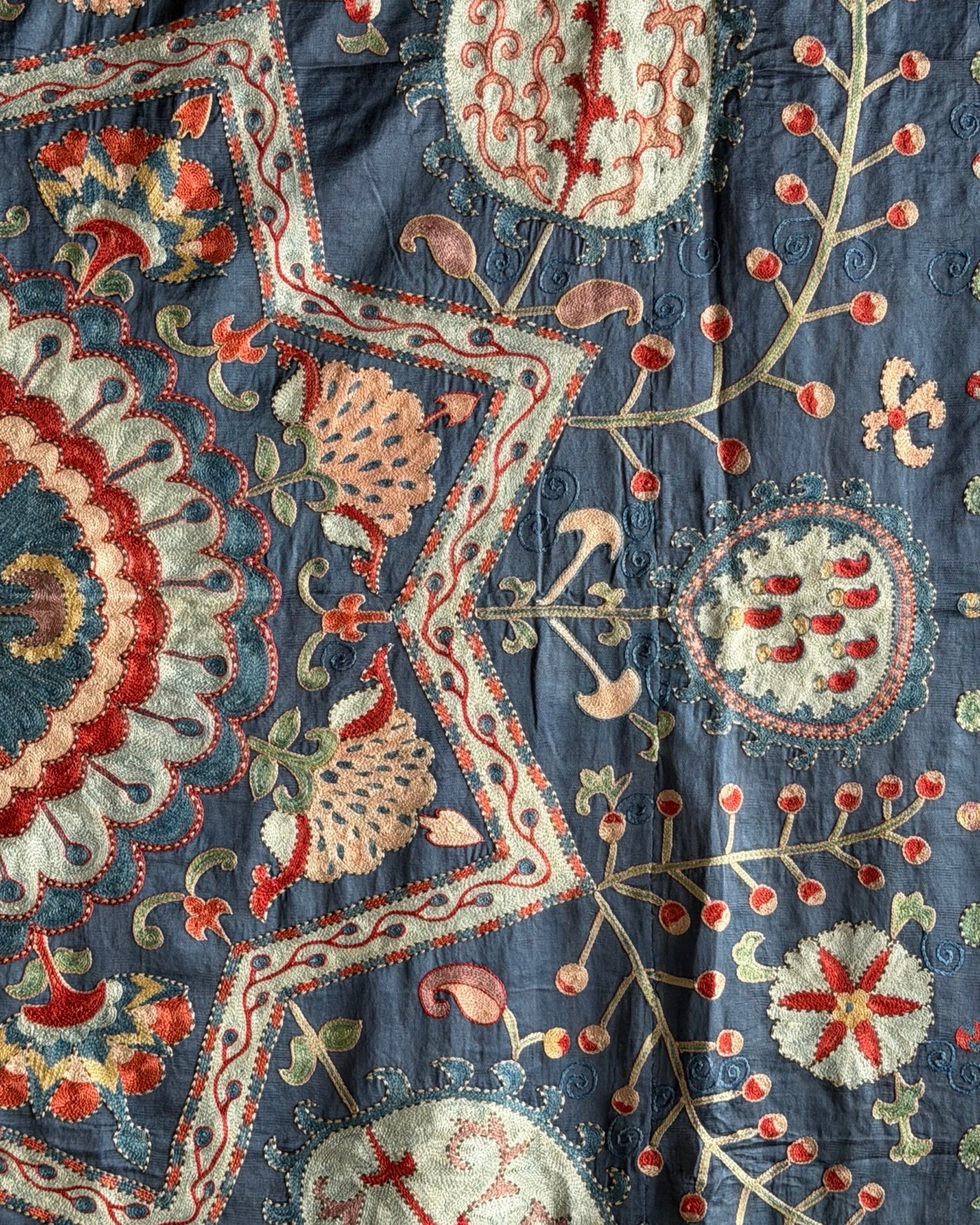 Hand Stitched Suzani (CSSU611226 | 84 x 105" ) Suzani Aziz Suzani 