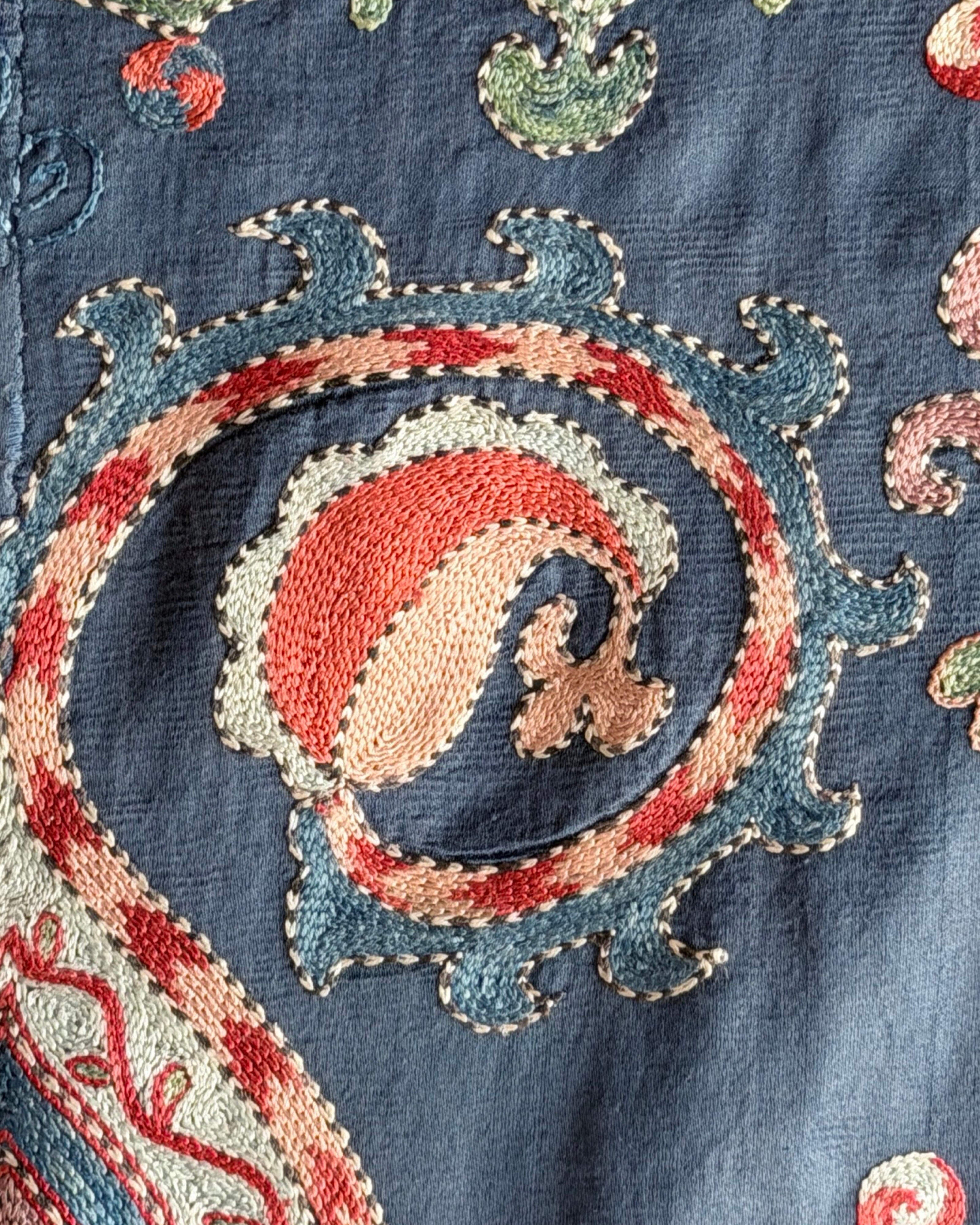 Hand Stitched Suzani (CSSU611226 | 84 x 105" ) Suzani Aziz Suzani 
