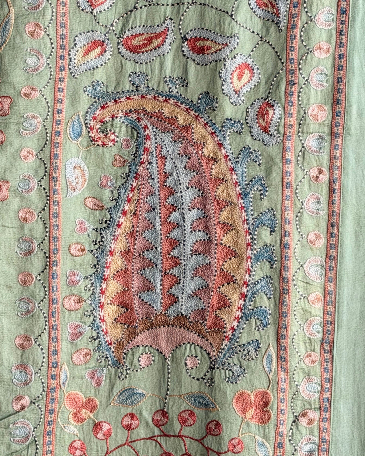 Hand Stitched Suzani (CSSU611426 | 85 x 95" ) Suzani Aziz Suzani 