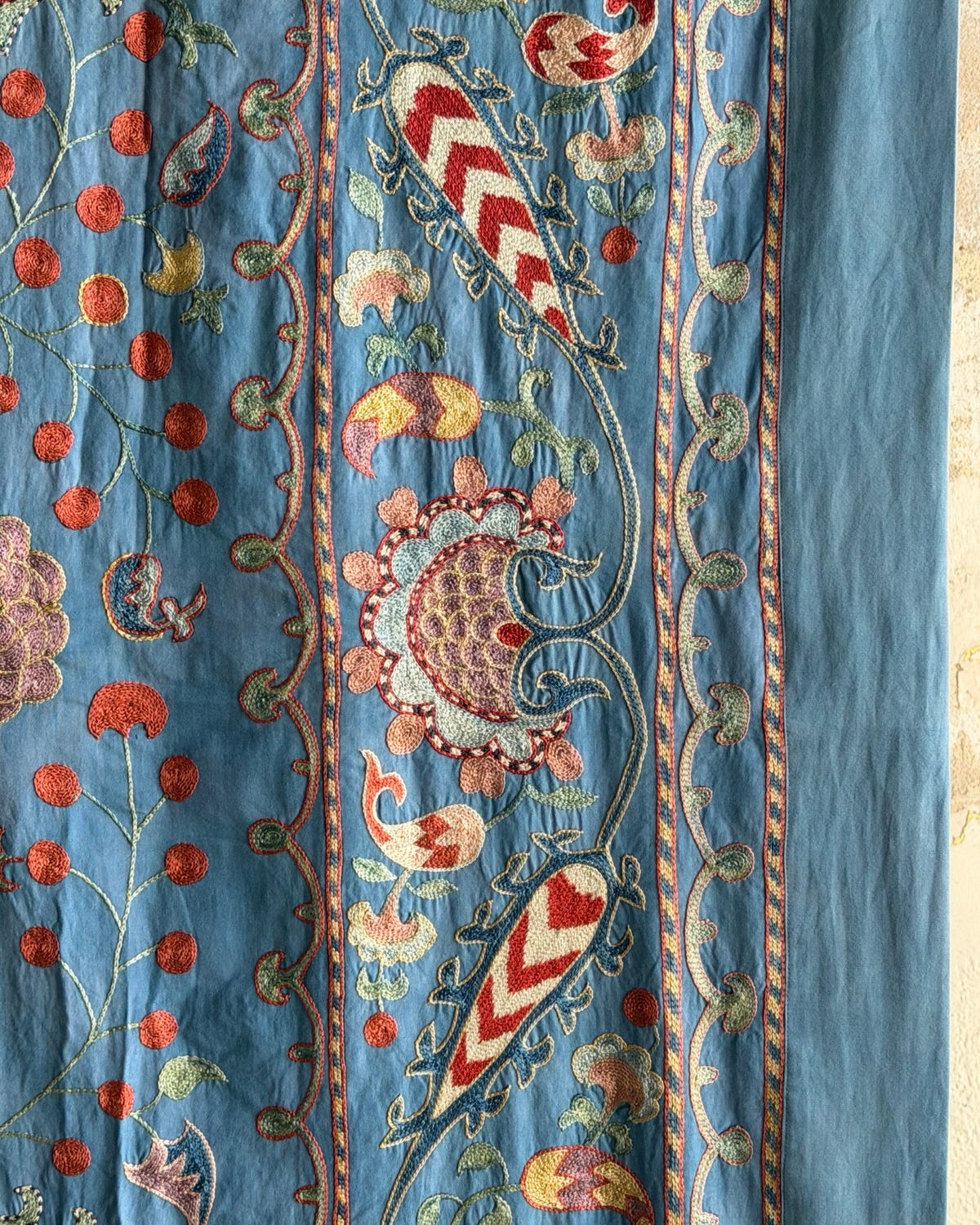 Hand Stitched Suzani (CSSU611726 | 64 x 86.5" ) Suzani Aziz Suzani 