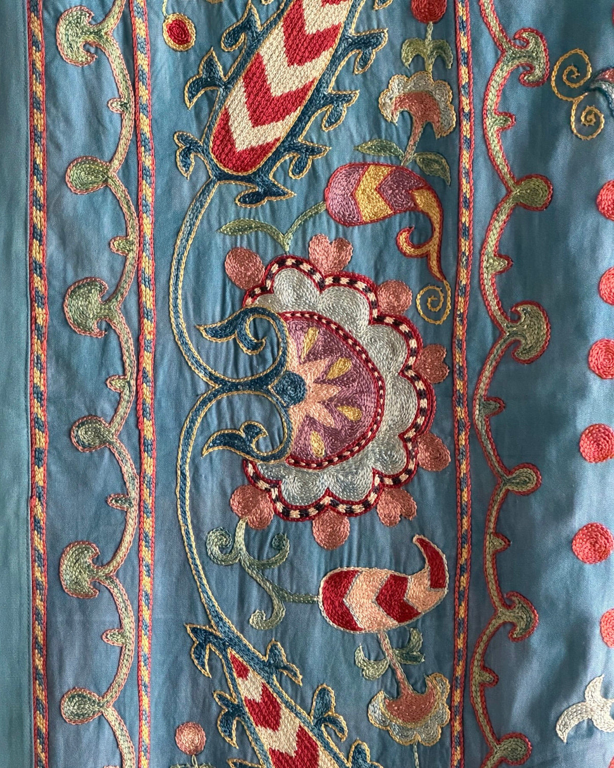 Hand Stitched Suzani (CSSU611726 | 64 x 86.5" ) Suzani Aziz Suzani 