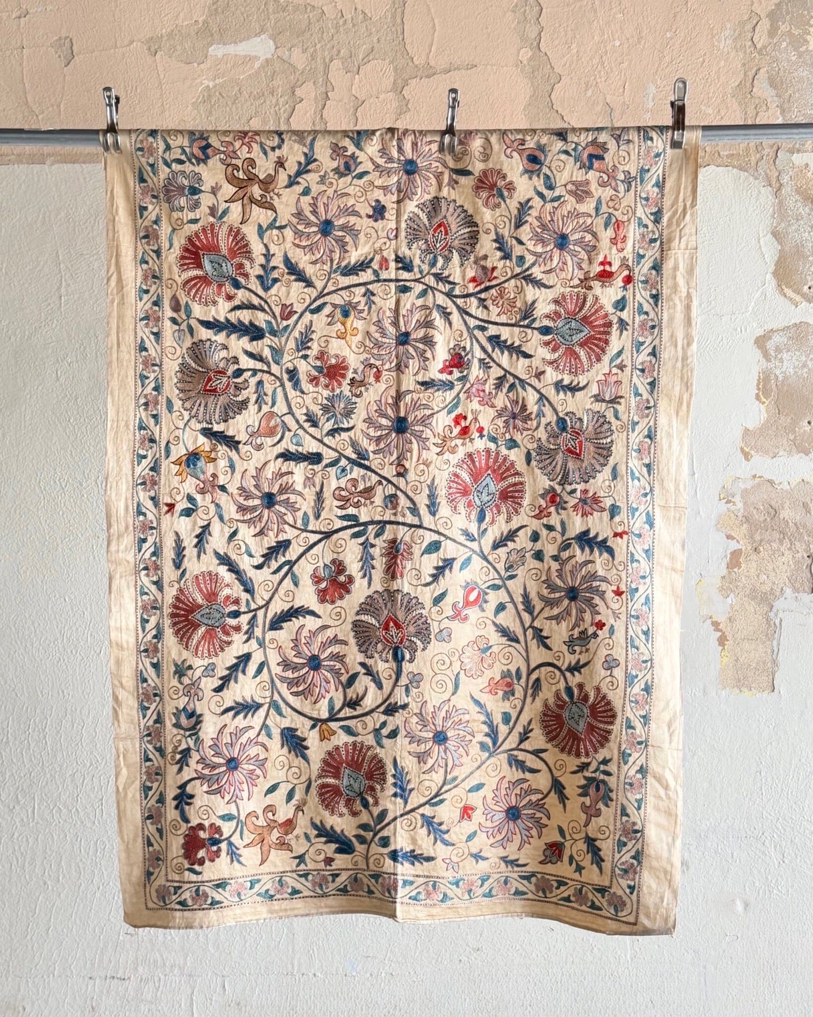 Hand Stitched Suzani (CSSU66126 | 41 x 58") Suzani Aziz Suzani 
