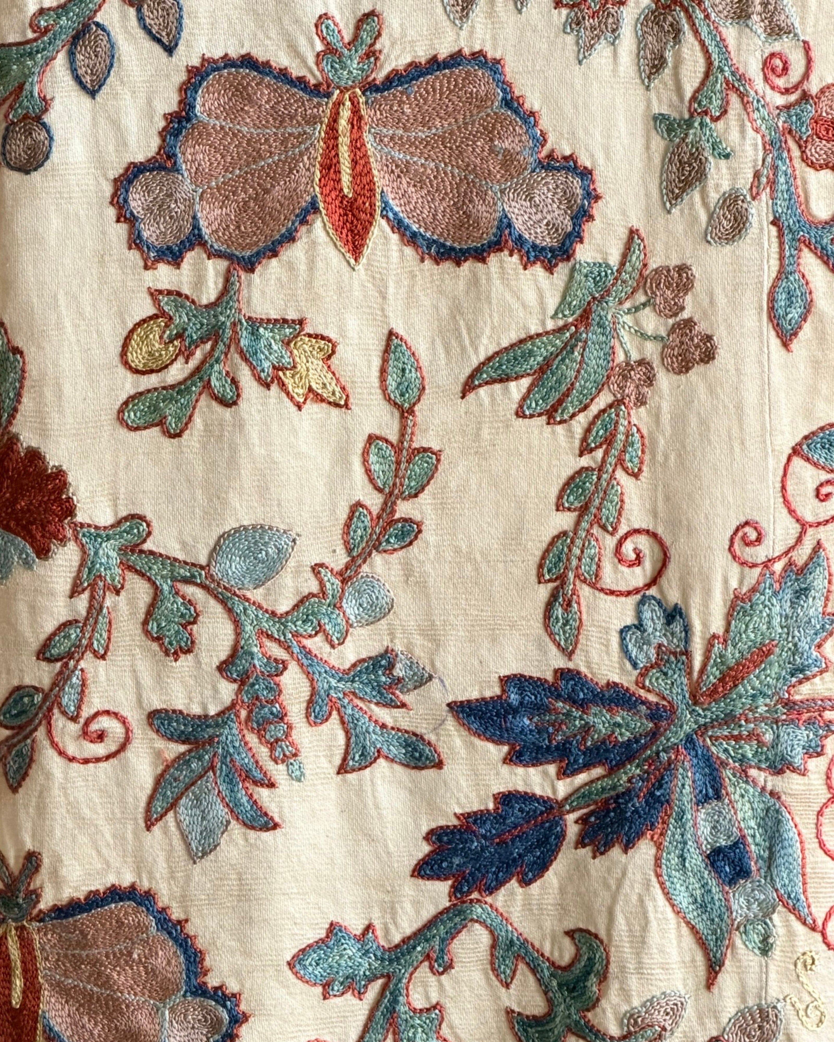 Hand Stitched Suzani (CSSU66326 | 65 x 85" ) Suzani Aziz Suzani 