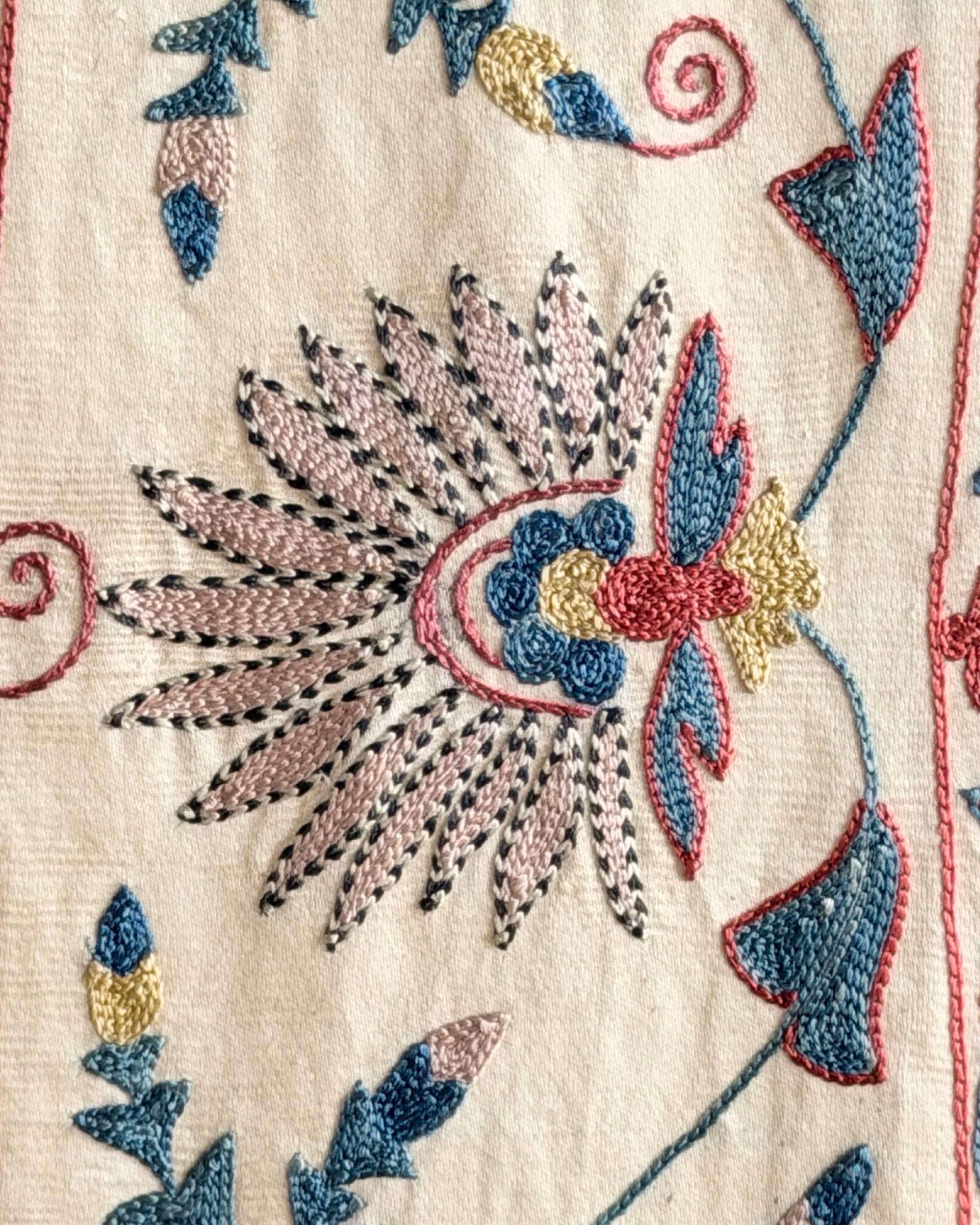 Hand Stitched Suzani (CSSU66726 | 63 x 99 ") Suzani Aziz Suzani 