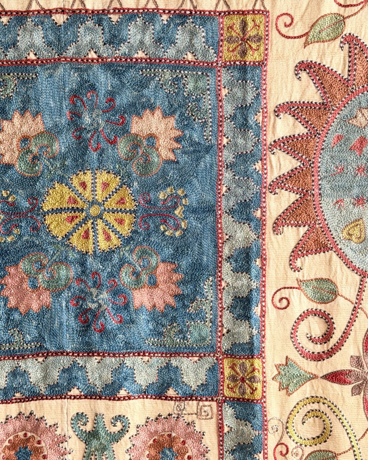 Hand Stitched Suzani (CSSU67826 | 64 x 98.5" ) Suzani Aziz Suzani 