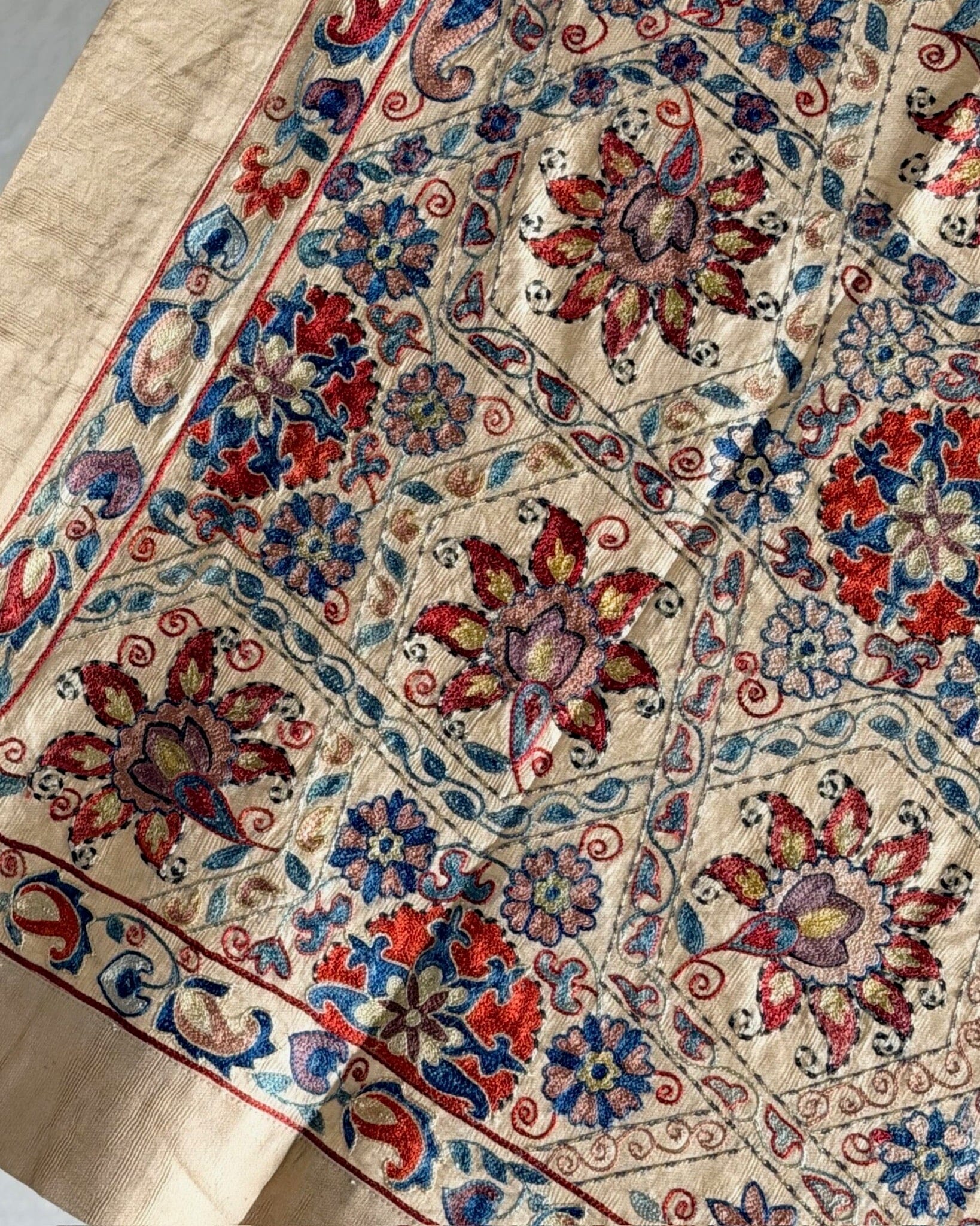 Hand Stitched Suzani (CSSU69126 | 44 x 61.5") Suzani Aziz Suzani 