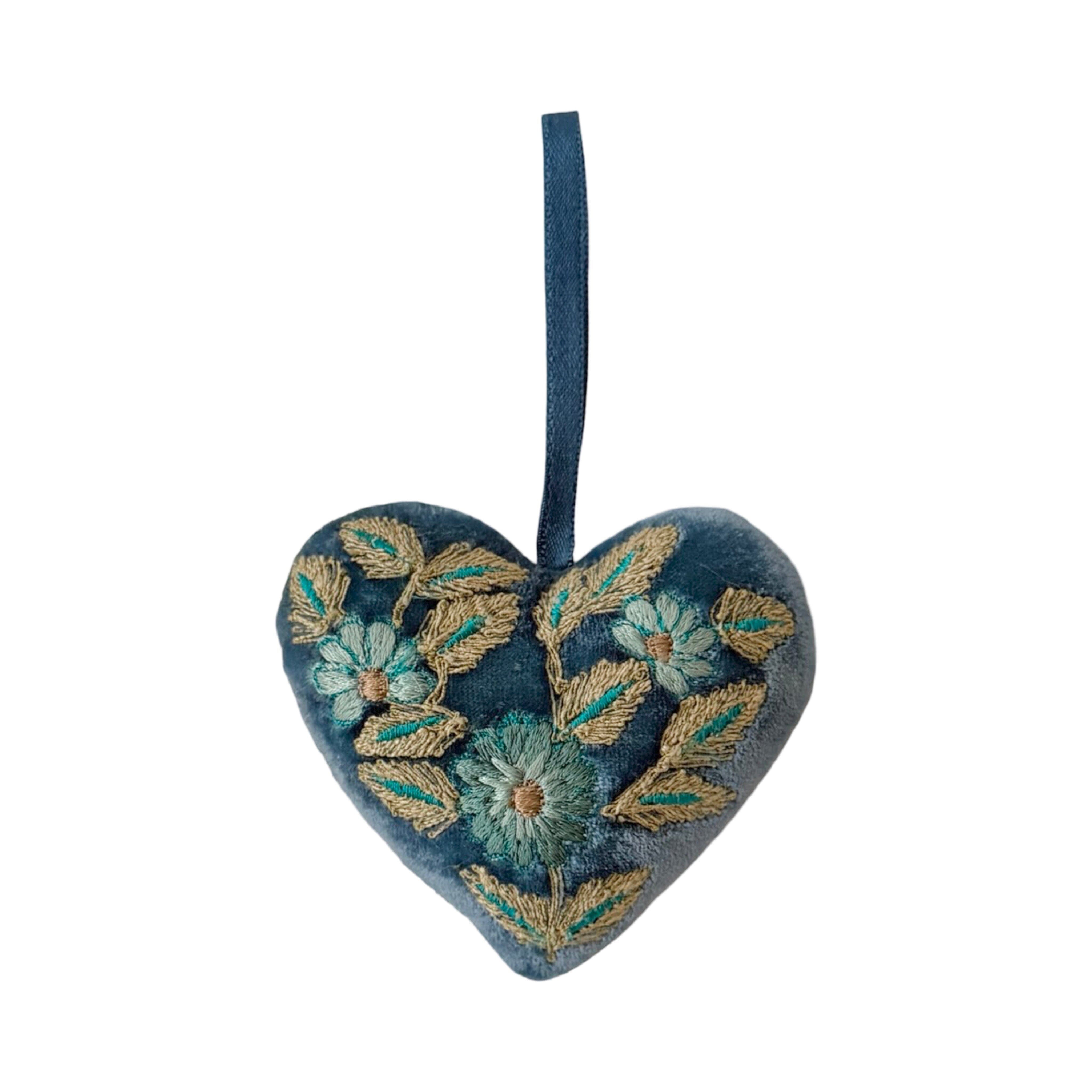Silk Velvet Hand Embroidered Heart Ornaments Ornament Anke Drechsel GG 