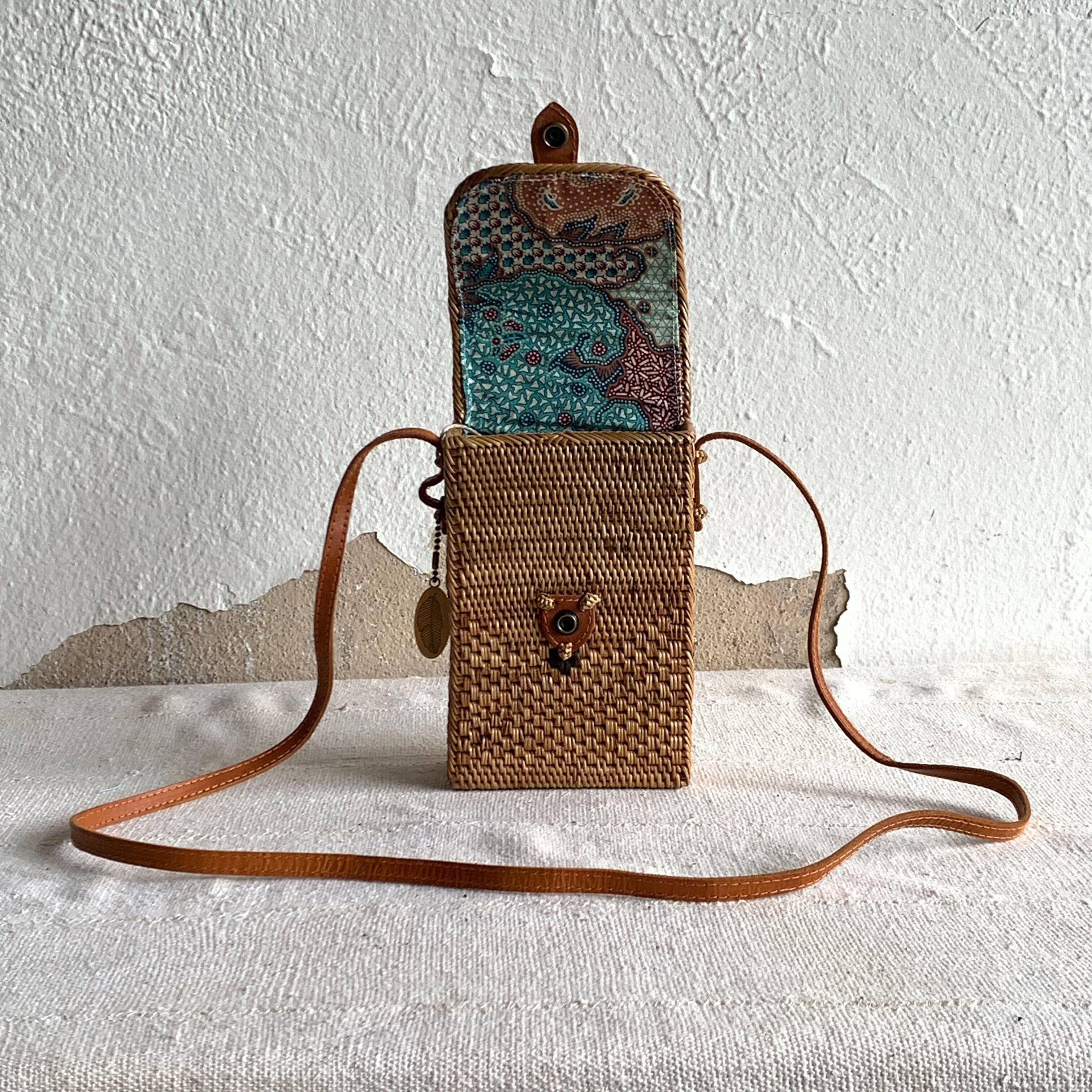 Balinese Cross Body Cell Phone Purse Bag The Winding Road 
