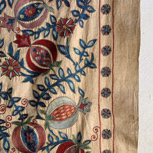 Hand Stitched All Silk Suzani (CSSU220122| 60 x 73