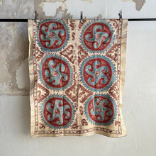 Hand Stitched All Silk Suzani (CSSU241022 | 41 x 51