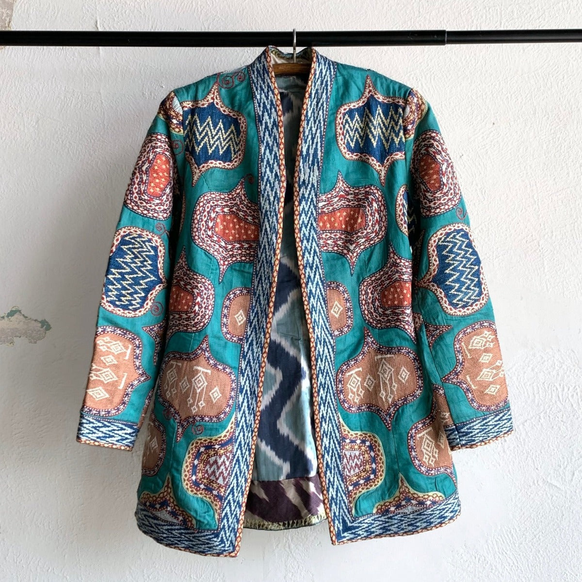 Hand-Stitched Suzani Coat from Uzbekistan (#CSSU221721) – B. Viz Design