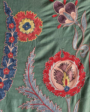 Hand Stitched Suzani (CSSU061623 | 120 x 96