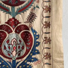 Hand Stitched Suzani (CSSU212421 | 62 x 83